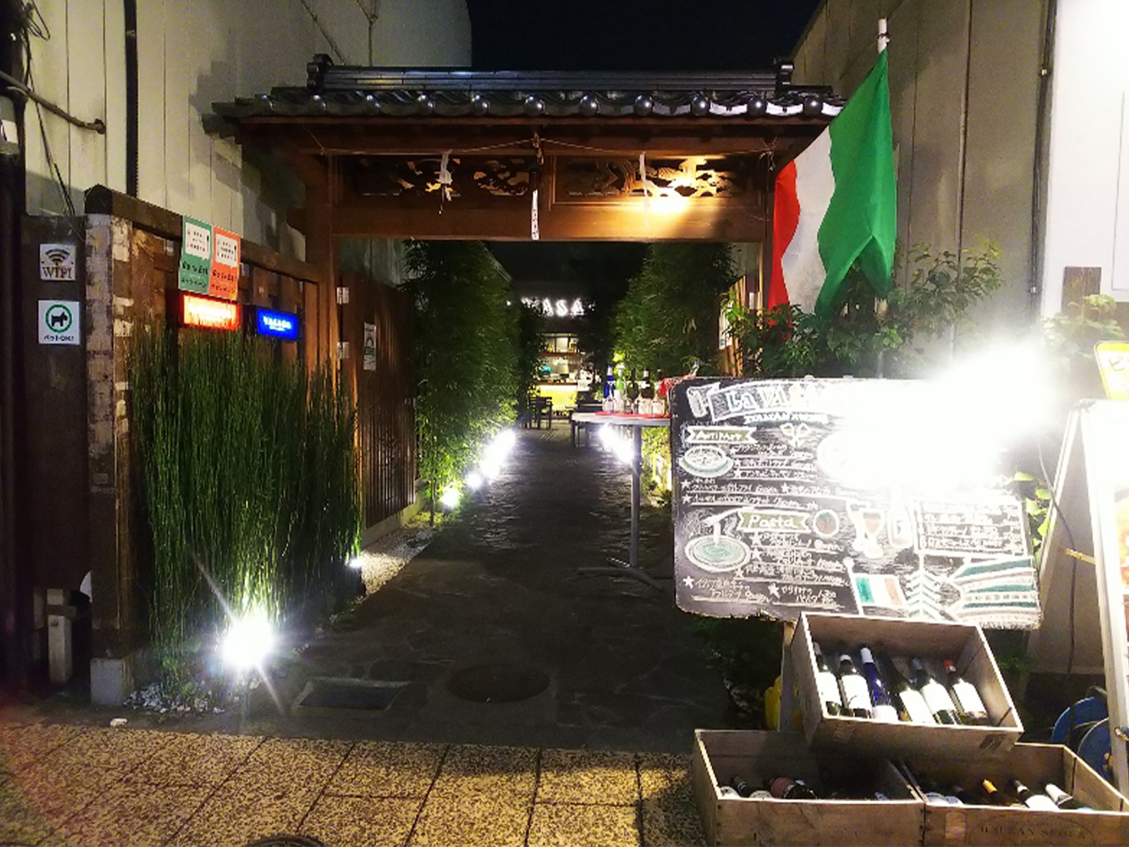 浅草から徒歩3分の「LaVASARA CAFE&GRILL 浅草店」のアイキャッチ画像
